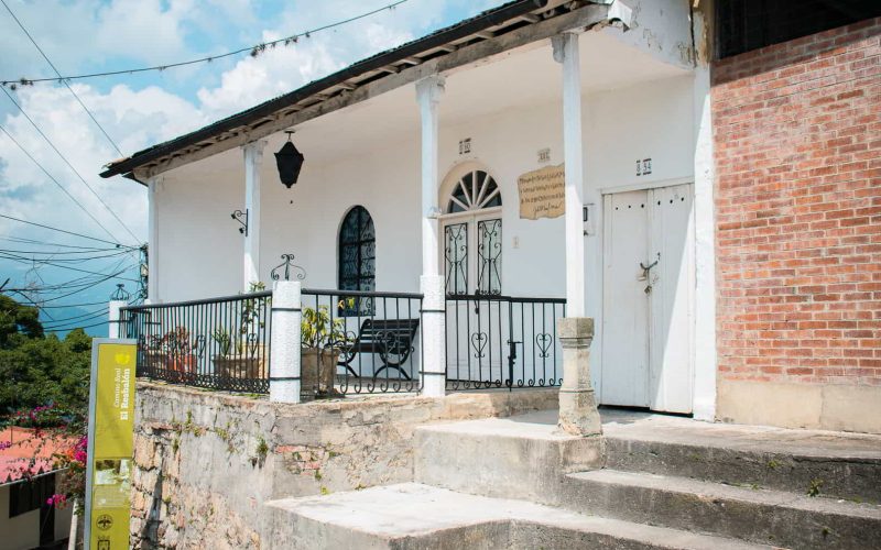 Fachada Casa BIC La Mesa. Fotografía Nayan Castillo, 2021.